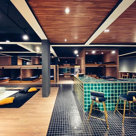 Perbed Hostel-Taichung Station Bagian luar foto