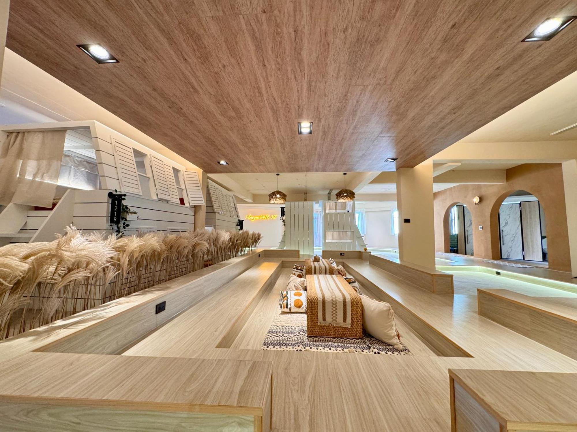 Perbed Hostel-Taichung Station Bagian luar foto
