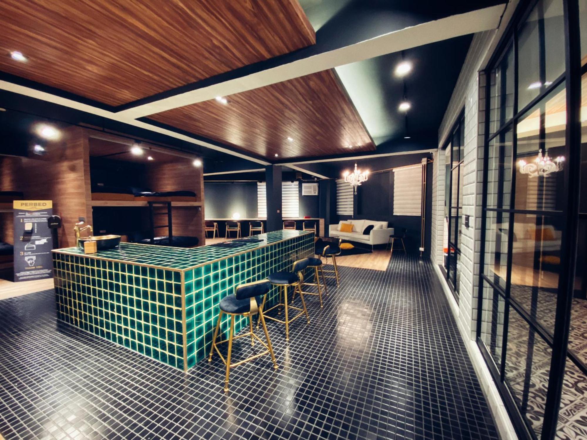 Perbed Hostel-Taichung Station Bagian luar foto
