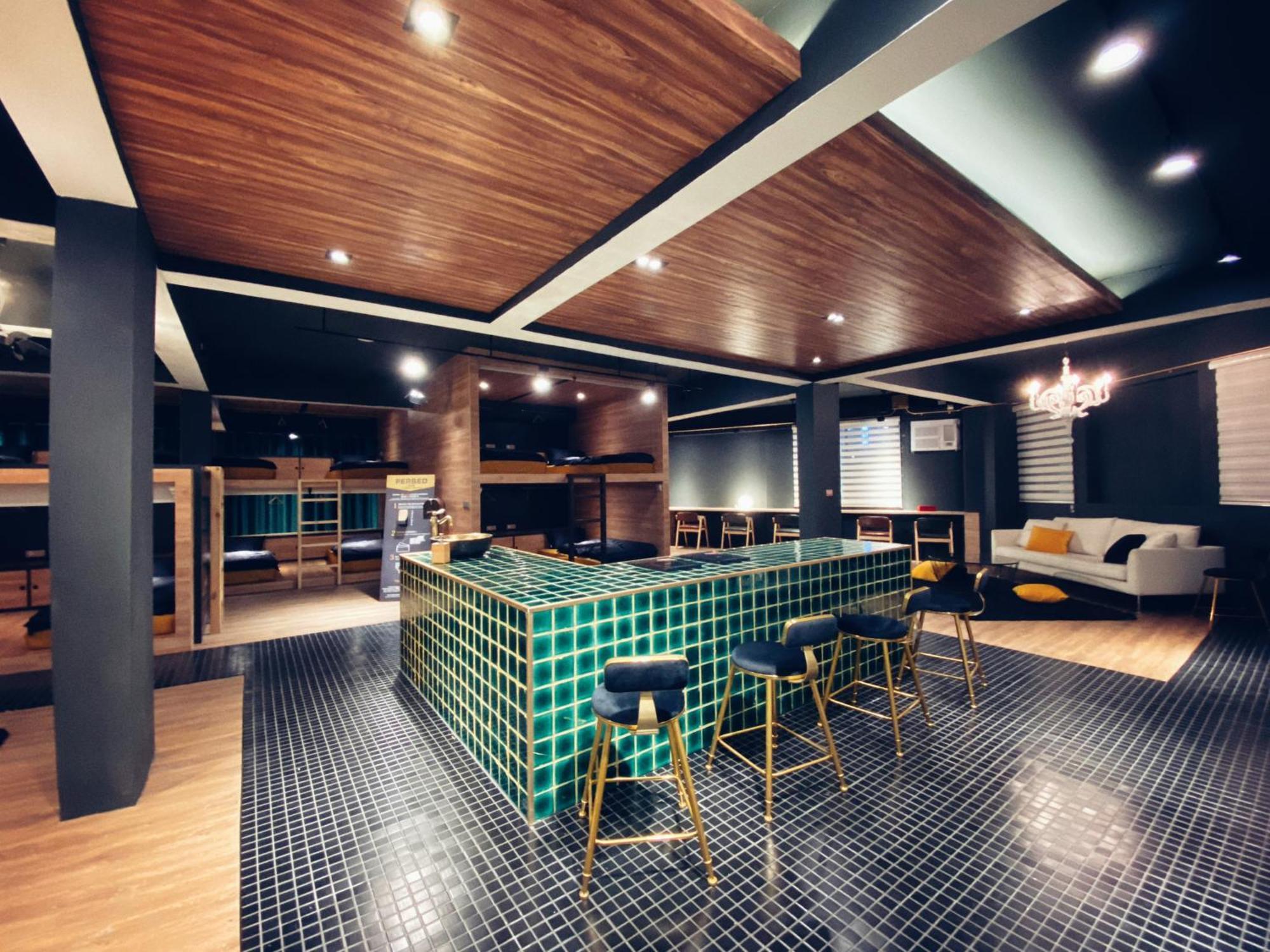 Perbed Hostel-Taichung Station Bagian luar foto