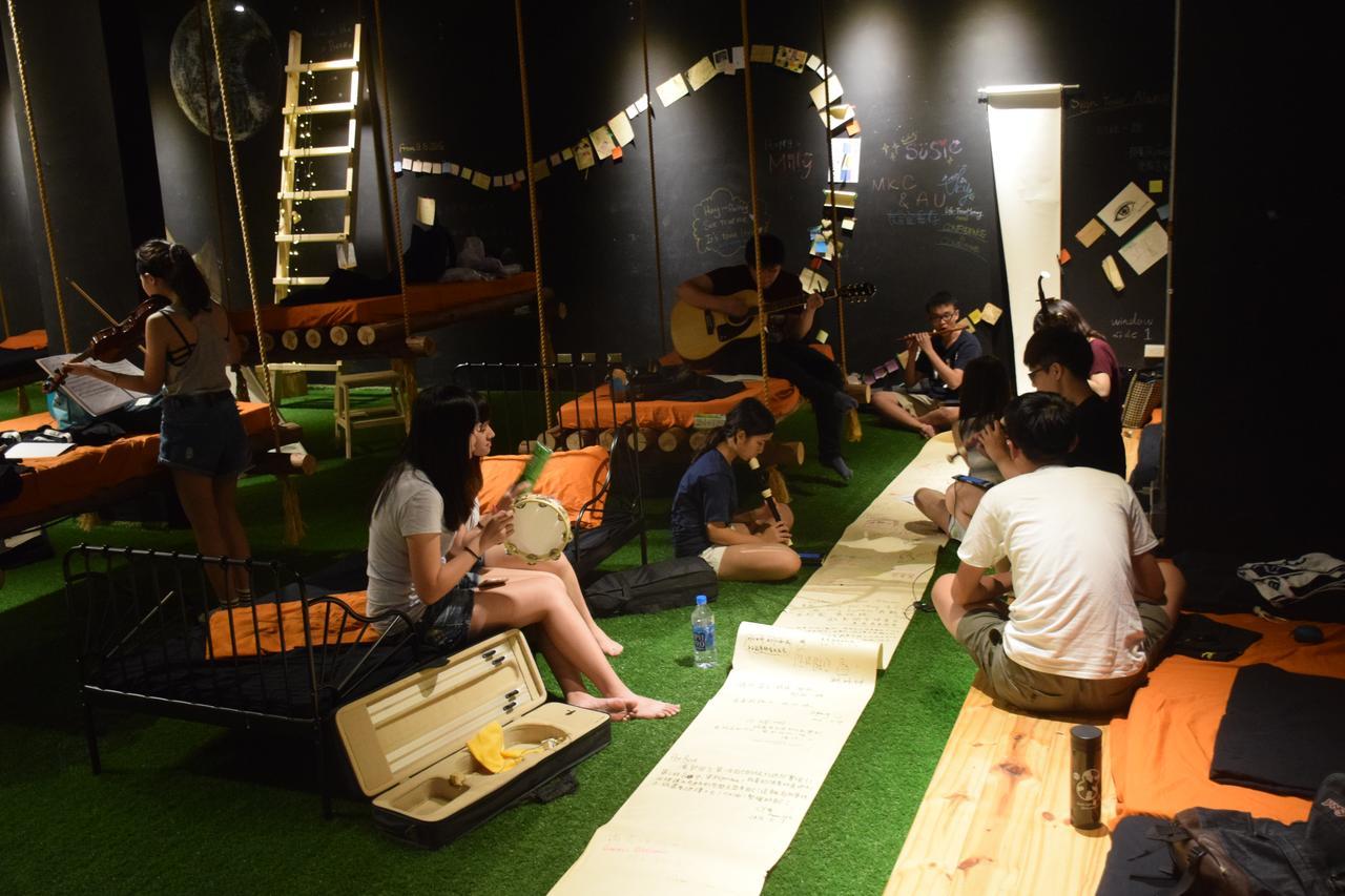 Perbed Hostel-Taichung Station Bagian luar foto