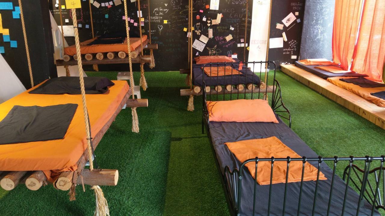 Perbed Hostel-Taichung Station Bagian luar foto